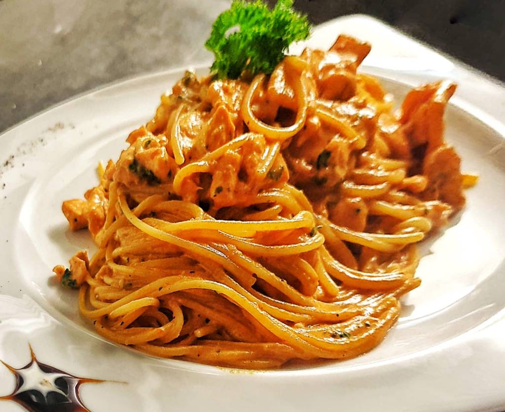 Spaghetti mit Tomatensauce.